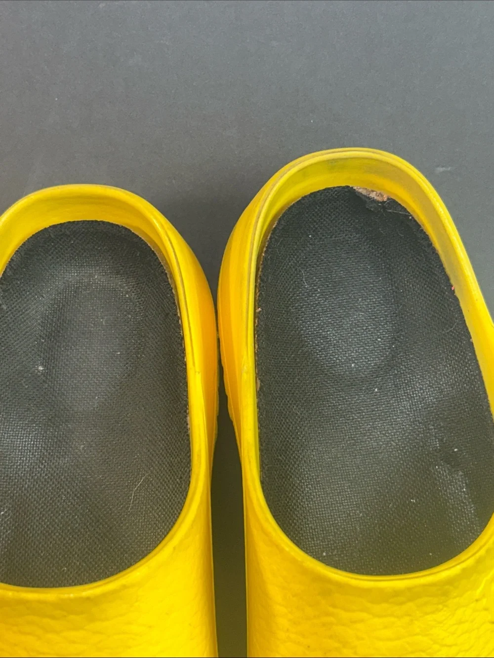 BiBi vibrant yellow